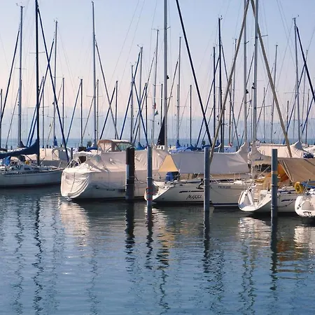 Apartment In Right On The Water *